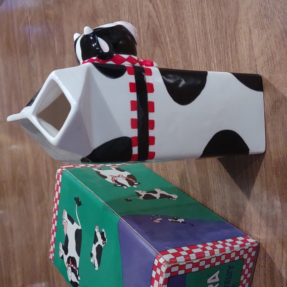 NIB Russ Clem 'n Clara novelty pitcher - Picture 7 of 8